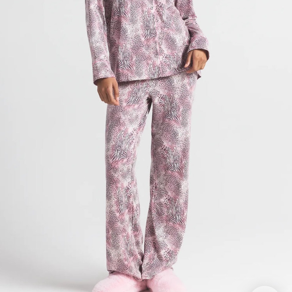 Skims new Valentine’s Day drop pjs in mini multi animal print new sealed in bag